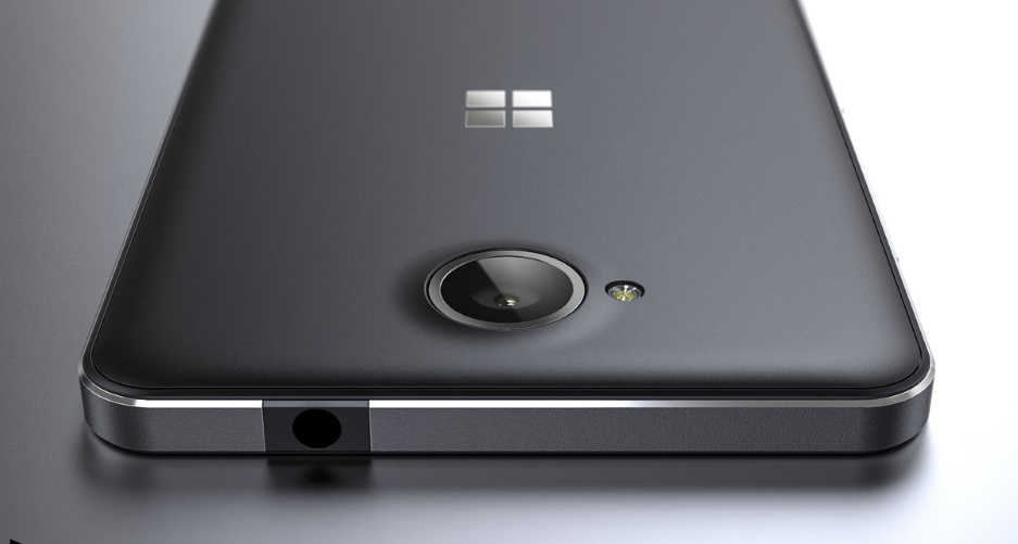 Microsoft Lumia 650 - rendery