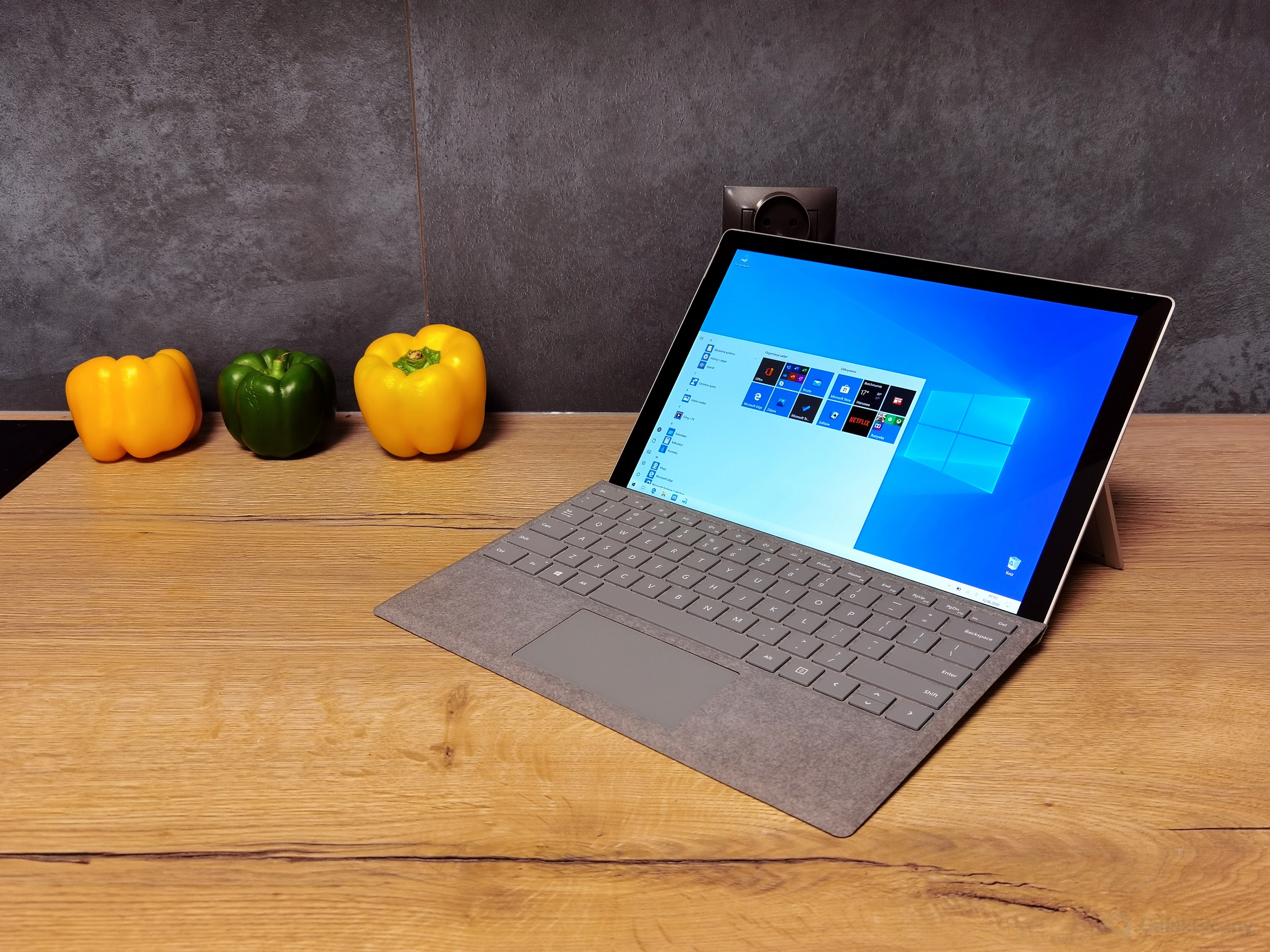 Microsoft Surface Pro 7 