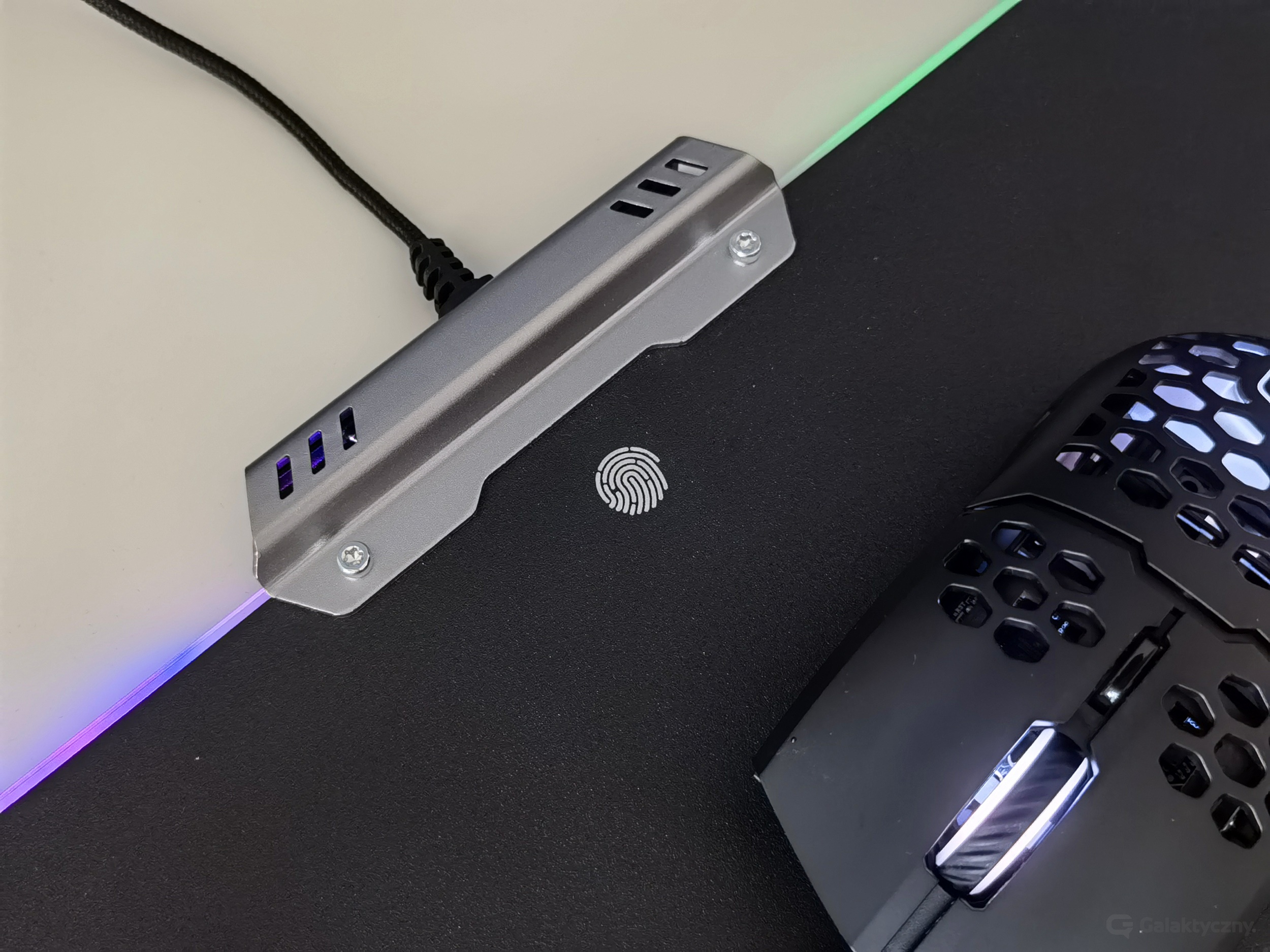 Gamingowa podkładka pod mysz - Cooler Master RGB Hard Gaming Mousepad